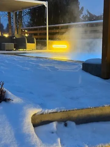 Bialka & לינה וארוחת בוקר 3*