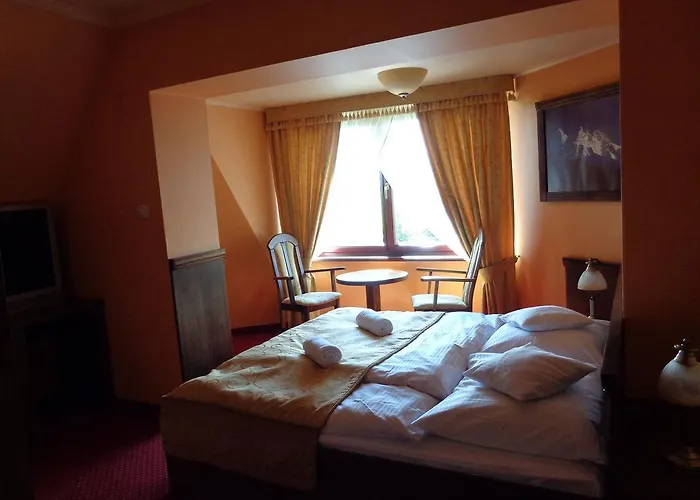 לינה וארוחת בוקר Bialka & 3*